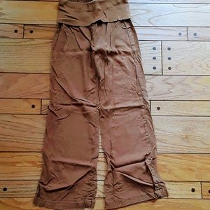 Roll down linen pants